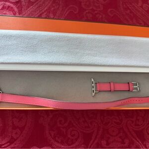 Hermès Apple Watch Pink Leather Bracelet
